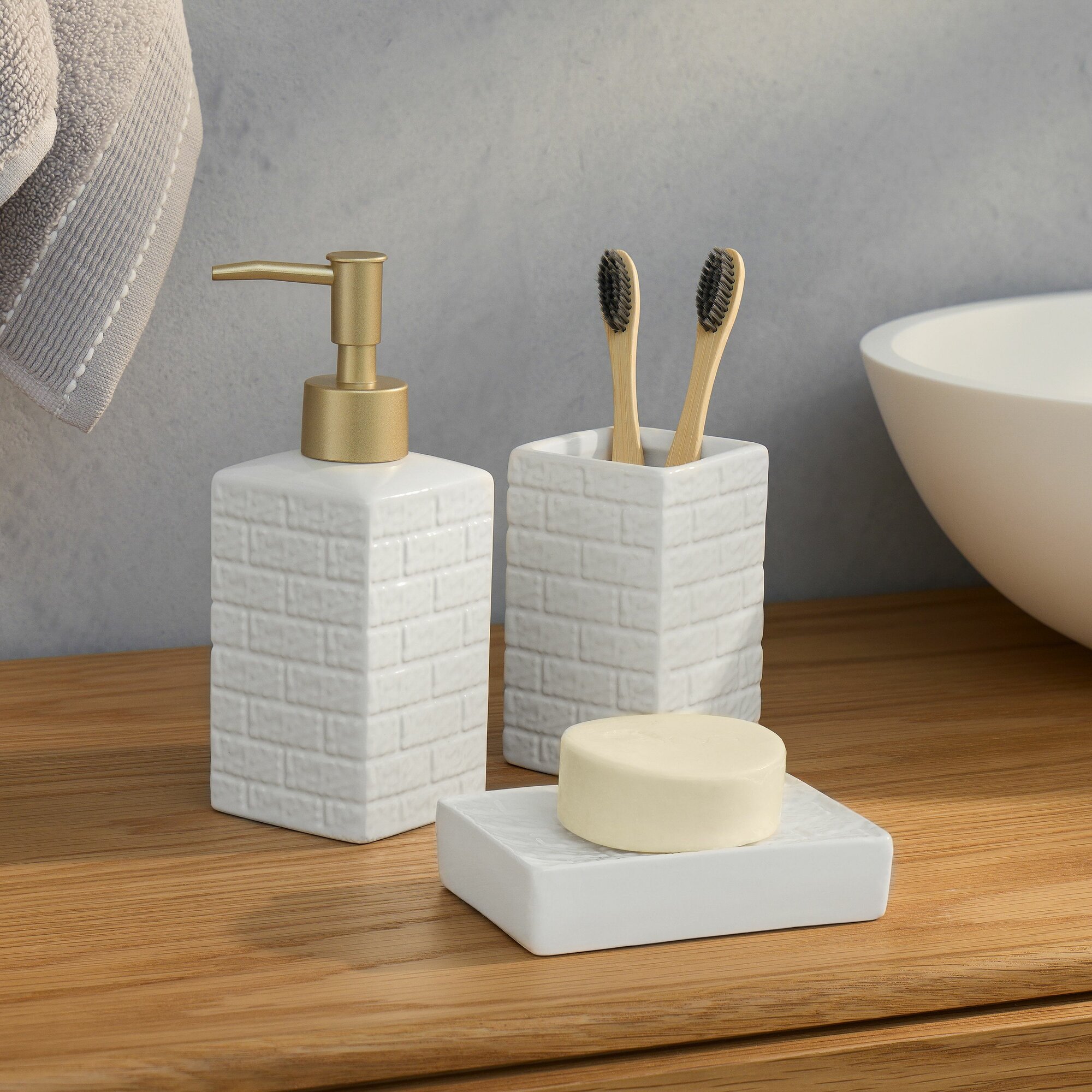 фото Набор аксессуаров для ванной комнаты Cleo 3 шт. Бежевый