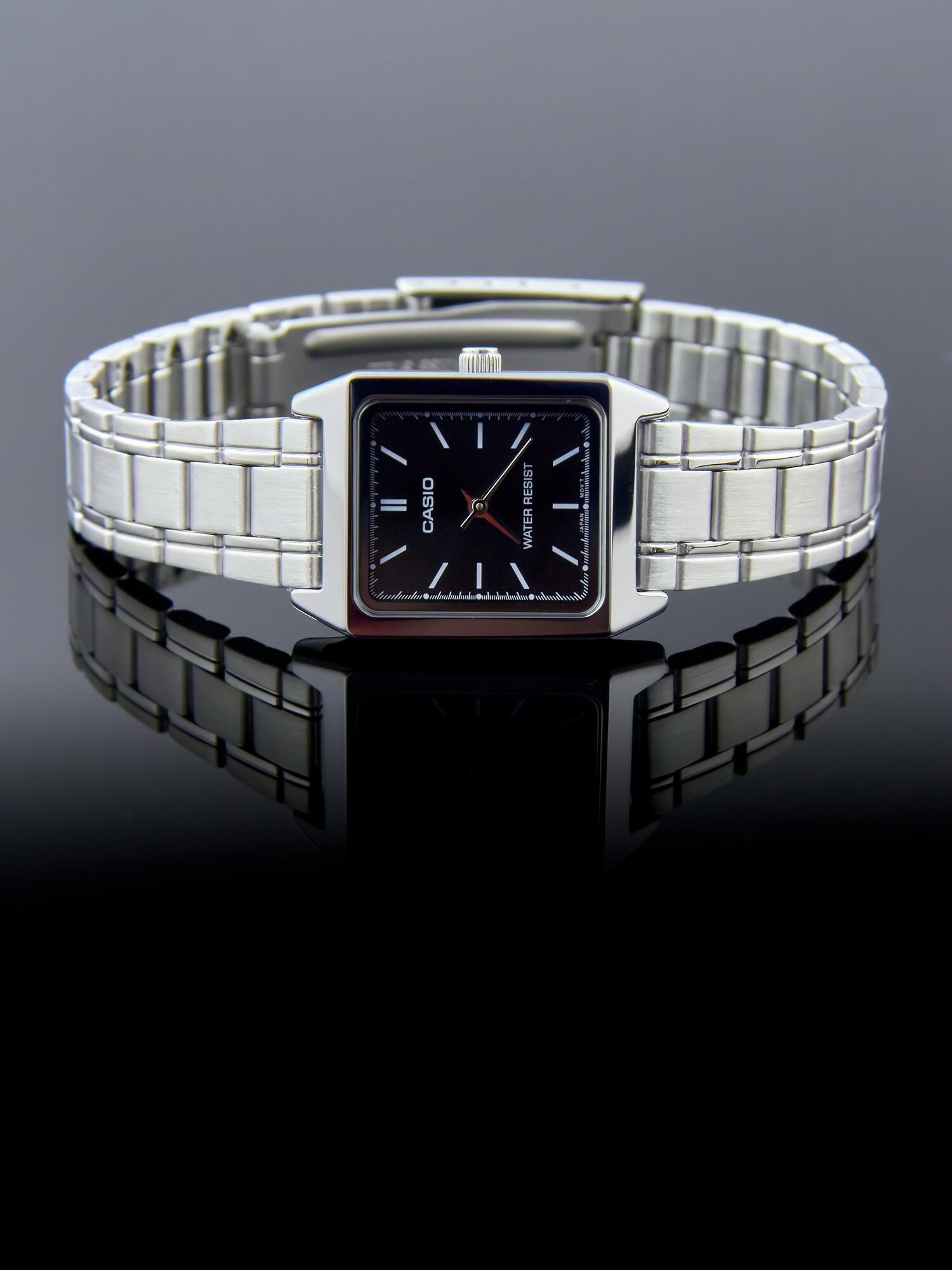 Наручные часы CASIO Классика, хром — фото 1