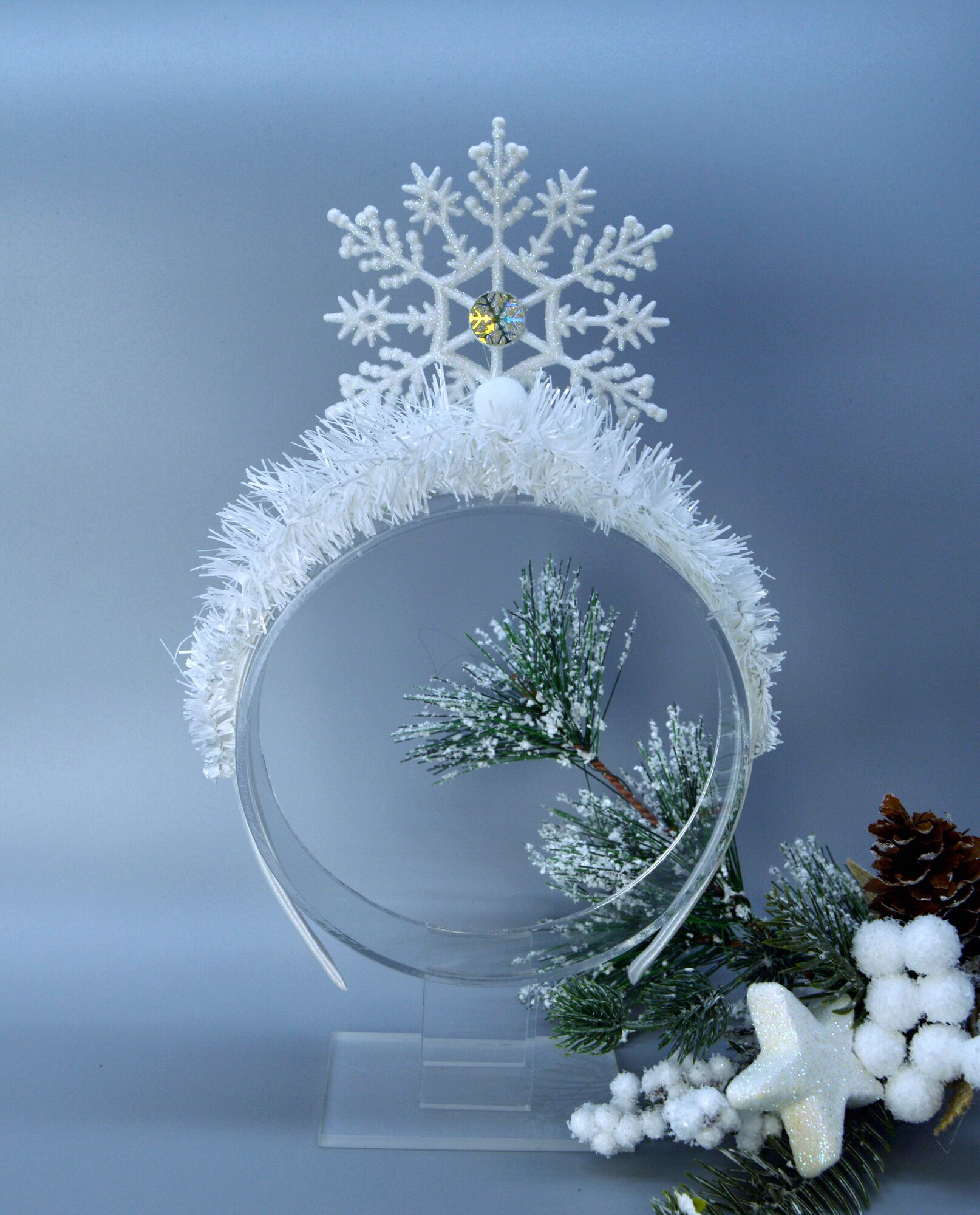 Ободок корона "Снежинка", ручной работы, белый, для новогоднего карнавала, утренника, в детский сад