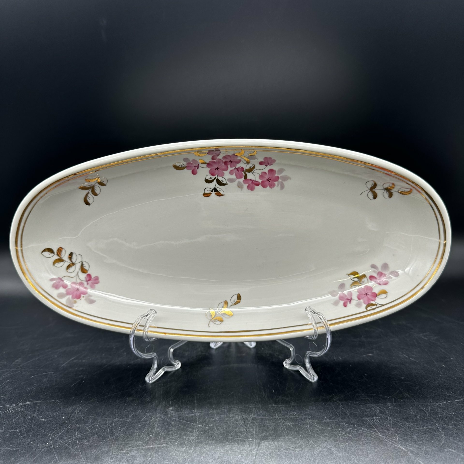 фото Блюдо сервировочное продолговатое (селёдочница) с цветочным декором, фарфор