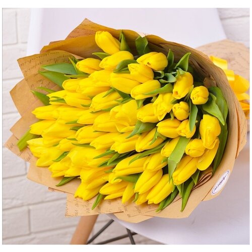 Букет из живых цветов/букет из жёлтых тюльпанов 25 шт.