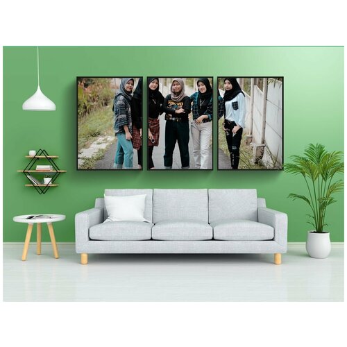 фото Набор модулных постеров для интерьера "женщины, друзья, хиджаб" 60x90 см. в тубусе, без рамки lotsprints