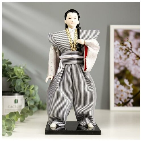 Кукла коллекционная КНР Самурай в сером кимоно с мечом, 30х12,5х12,5 см (4147028)