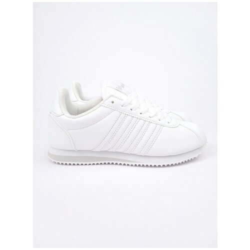 фото Женские кроссовки белые матовые / morebrands