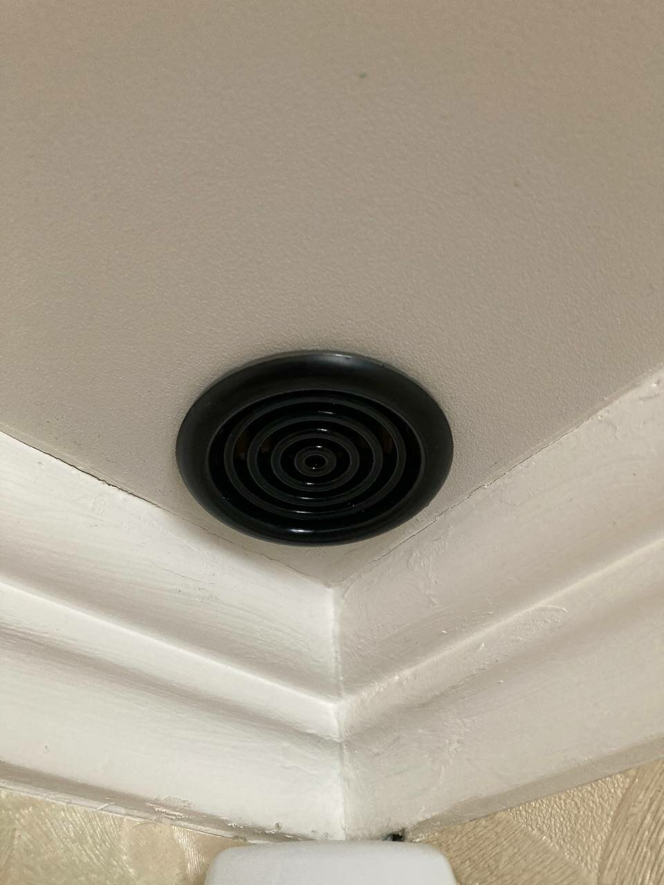 Вентиляционная решётка, диффузор для натяжного потолка с термокольцом D48 мм, черная-Упаковка 4 шт. - фотография № 10