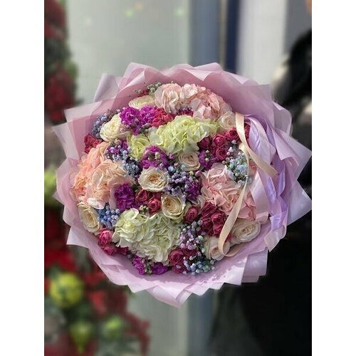 Букет Розы пионовидные, гипсофилы, гортензия, красивый букет цветов, шикарный, премиум цветы, роза.