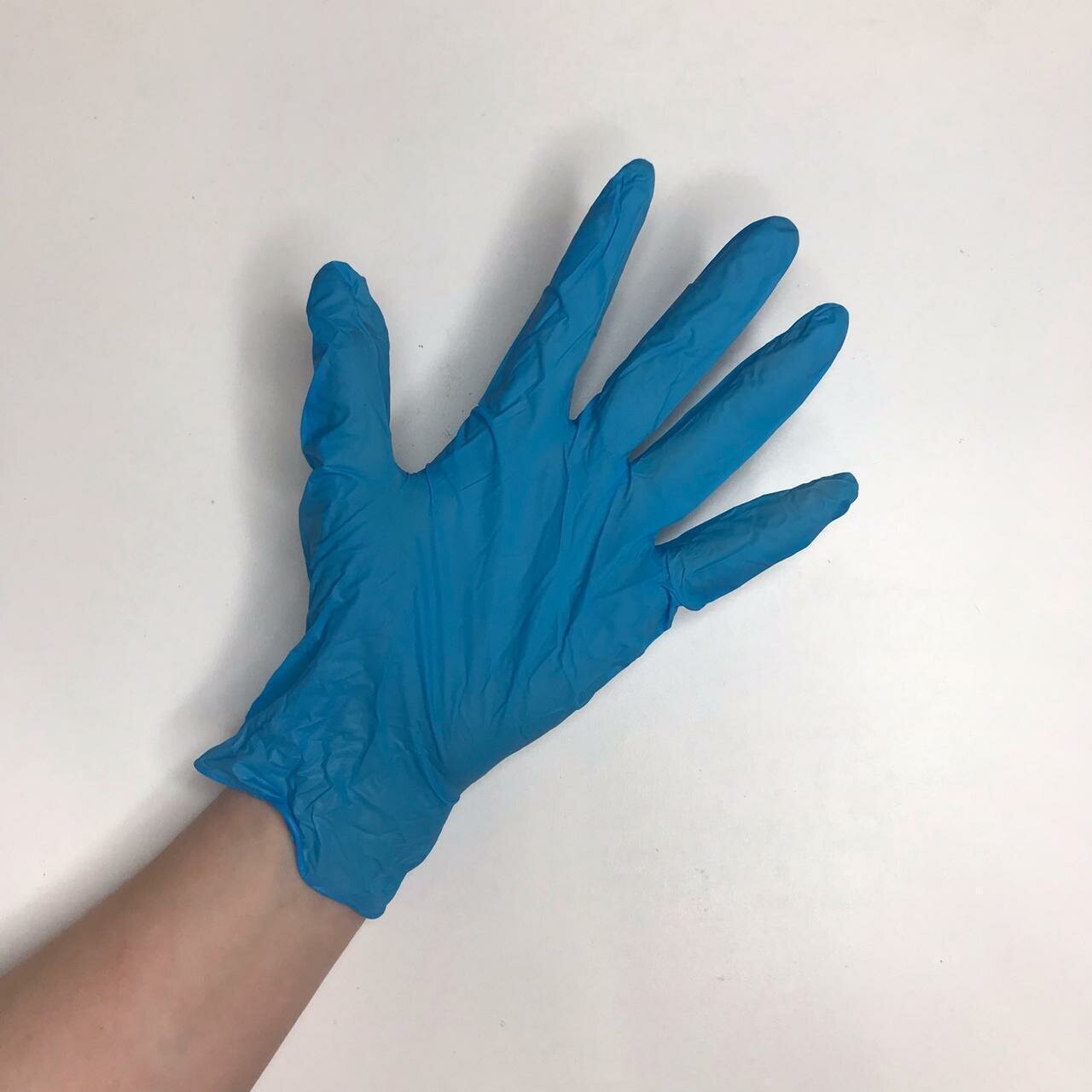 Перчатки нитриловые одноразовые / Виниловые перчатки для уборки Wally Plactic, размер L (100шт/ 50пар) - фотография № 6