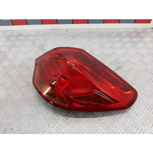 Фонарь задний правый Opel Astra J 13306454 18050₽