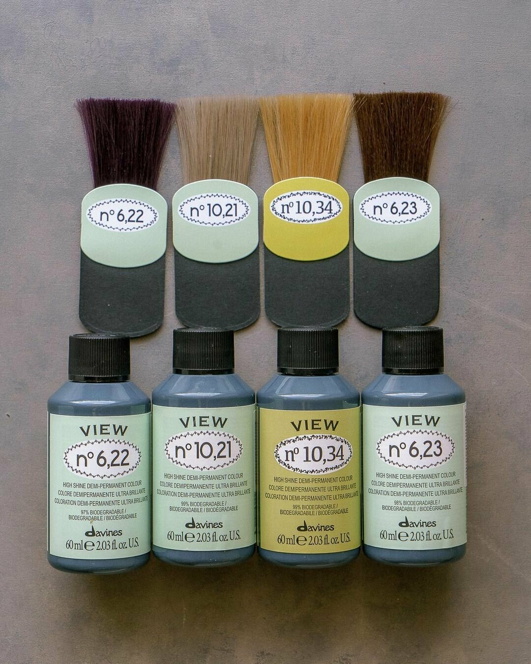 фото Davines View - Деми-перманентный краситель для волос 10.34 золотисто-медный самый светлый блонд 60 мл