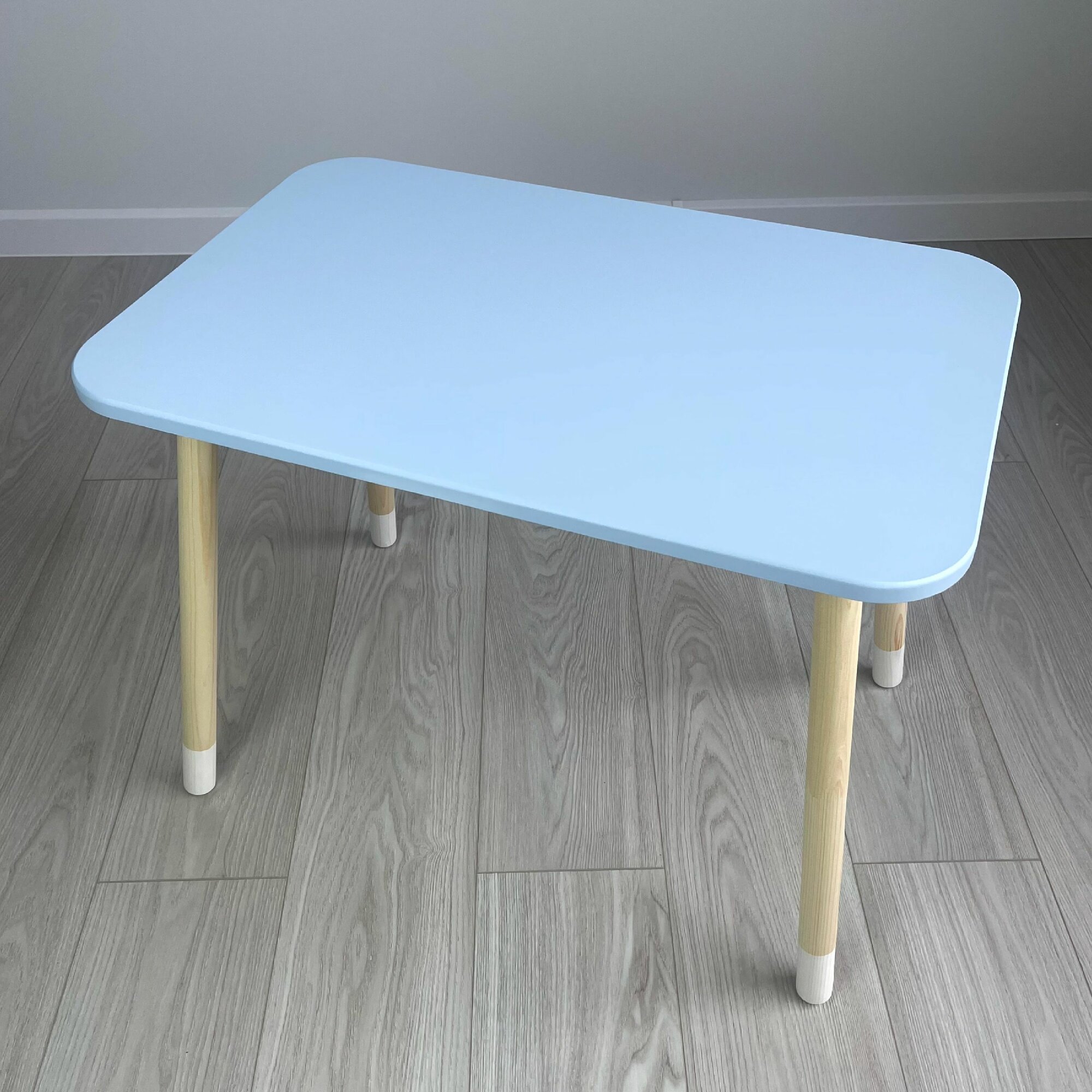 фото Детский стол прямоугольный голубой