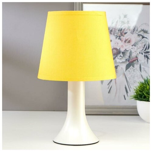 фото Лампа настольная 62204 1хе14 15вт желтый d=16,5 см, h=27,5 см 5183733 . risalux
