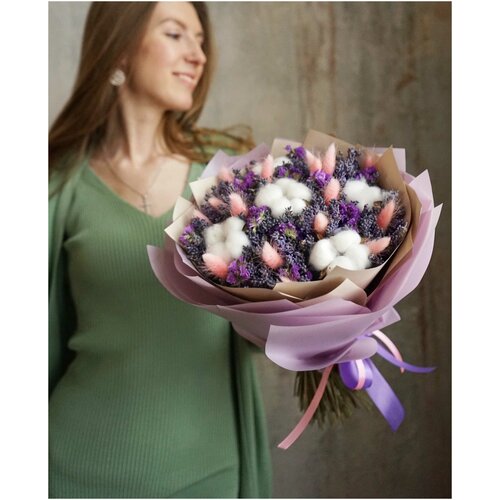 Ароматный букет из лаванды и хлопка со статицей