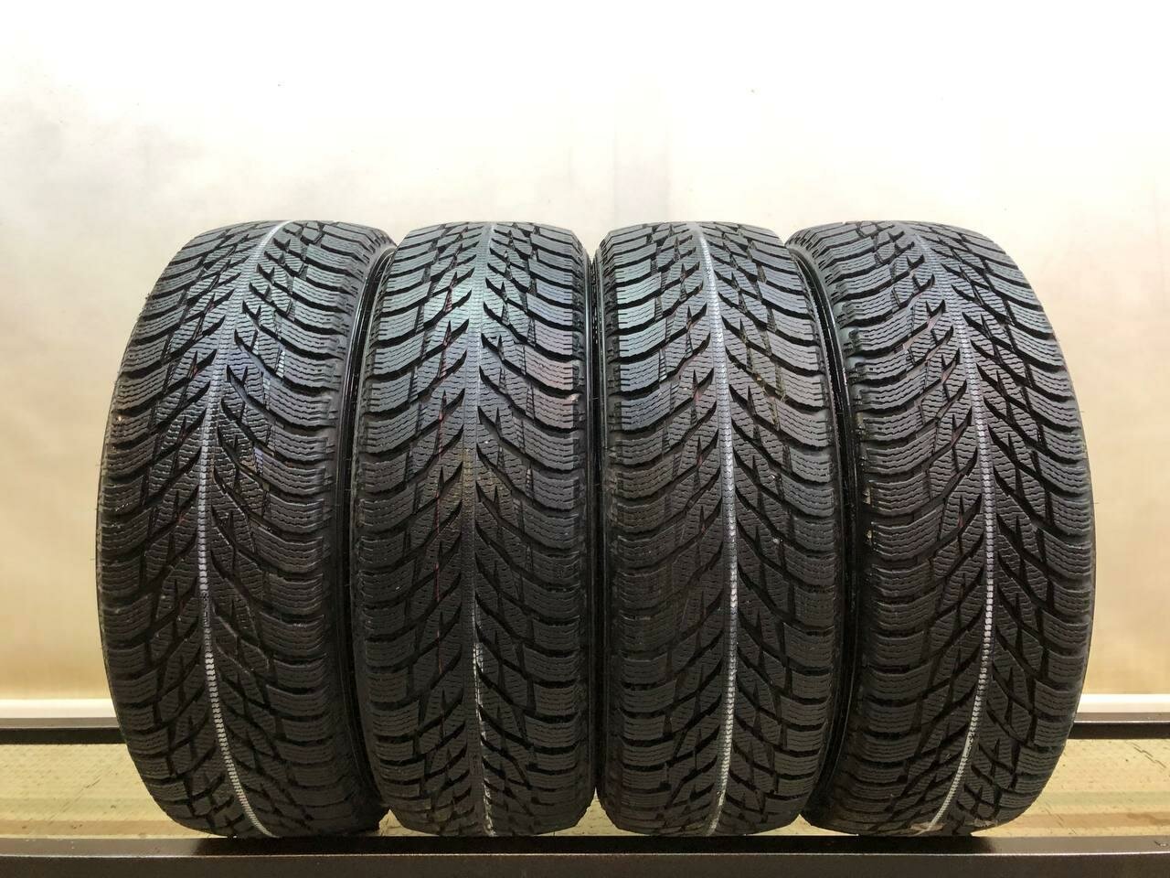 Nokian Hakkapeliitta R3 SUV 225/55 R19 БУ Шины Зимние