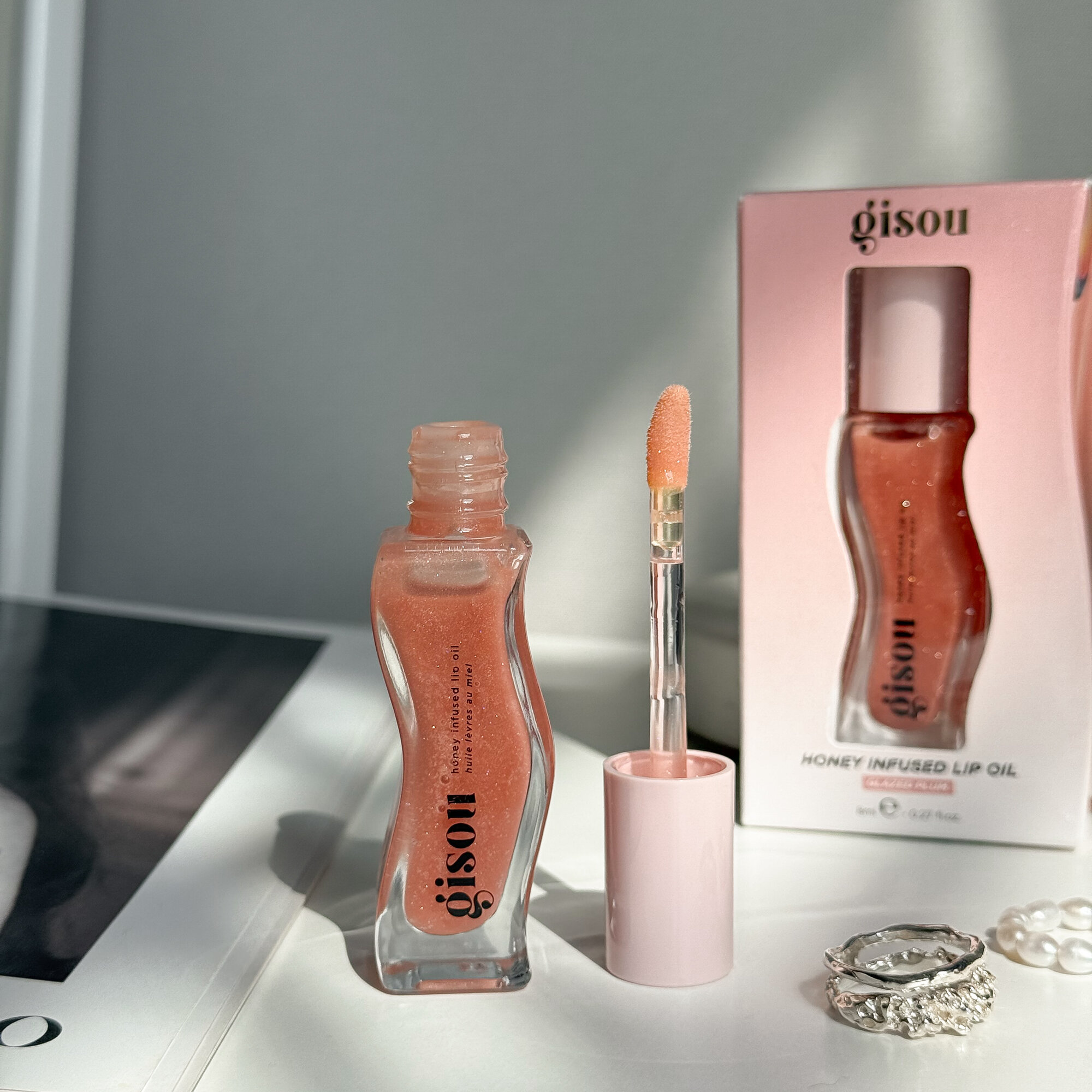 GISOU масло для губ Honey Infused Lip Oil оттенок Glazed Plum