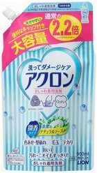 Жидкость для стирки Lion Acron аромат нежного мыла (Япония), 0.9 л, дой-пак