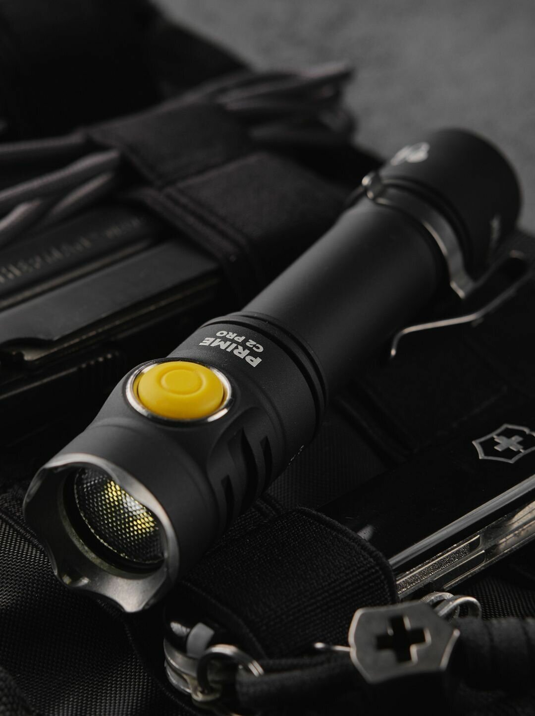 Карманный фонарь ARMYTEK Prime C2 Pro Magnet USB, черный / белый [f08101w] - фото №8