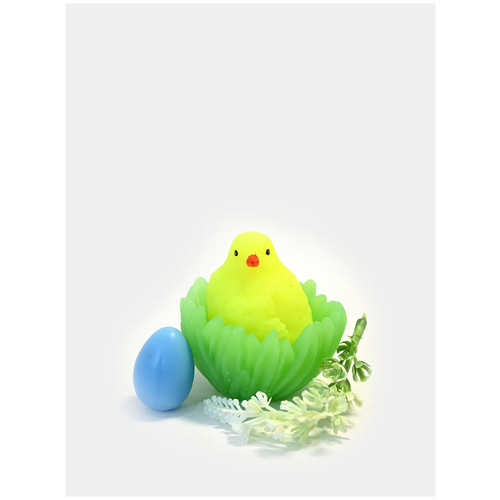 пасхальный цыпленок в зелени с перепелиным яйцом Пасхальный цыпленок в зелени с перепелиным яйцом