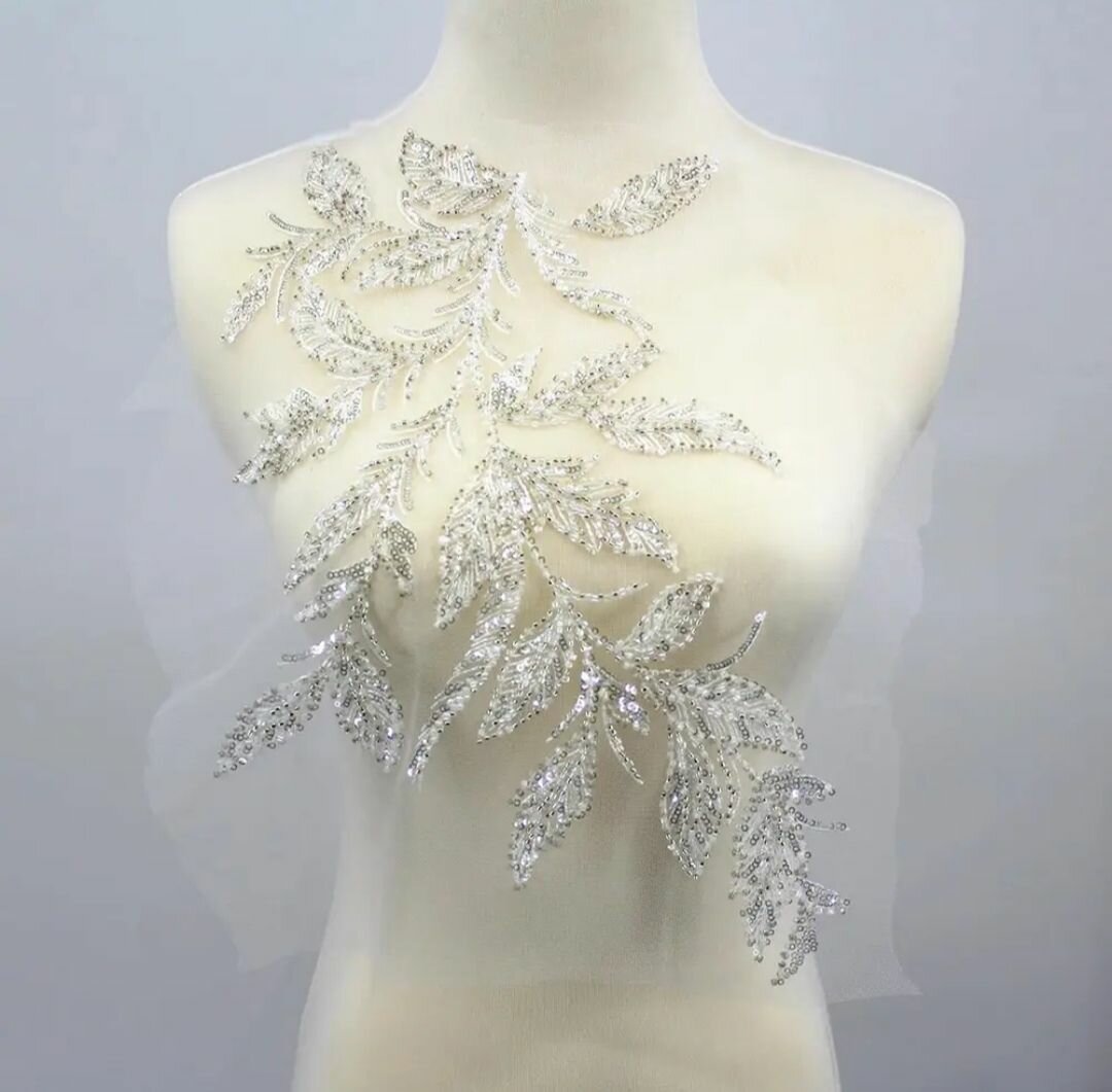 Декор пришивной из бисера и пайеток 40*25 см