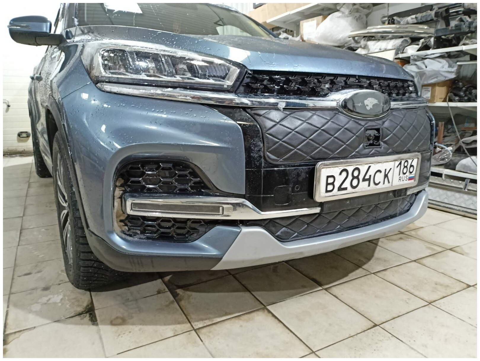 Зимняя защита радиатора Chery Tiggo 8 2016-2020(комплект 2шт)с камерой