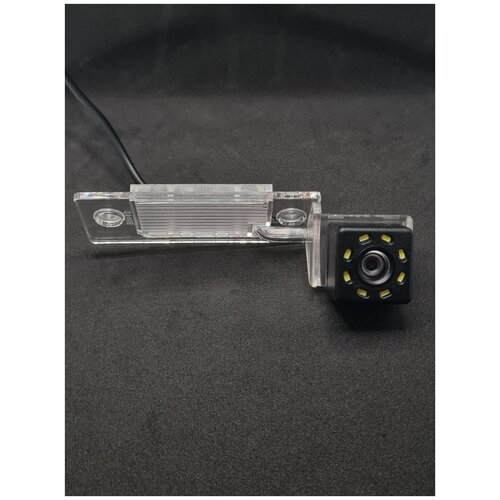 Камера заднего вида Volkswagen Tiguan 2008-2016 Touareg 2006-2010 гв 8 LED 99900₽