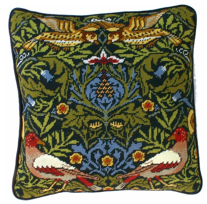 Набор для вышивания подушки Bird William Morris (Птицы) 35,5 x 35,5 см Bothy Threads TAC2