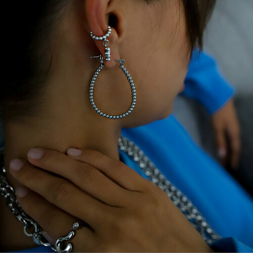 Серьги двусторонние Hitrospletenia, серебристый