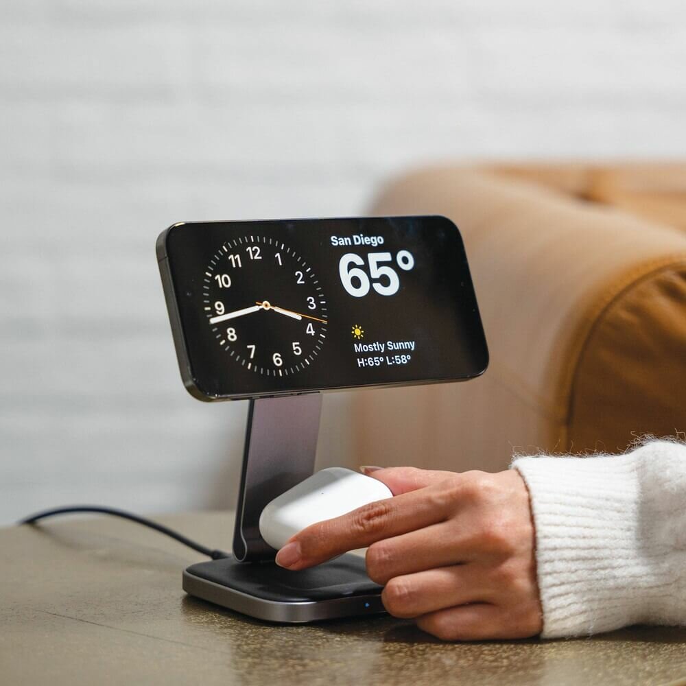Беспроводное зарядное устройство Satechi 2-in-1 Foldable QI2 Wireless Charging Stand, Type-C, до 20Вт, Черный, ST-Q21FM - фото №6