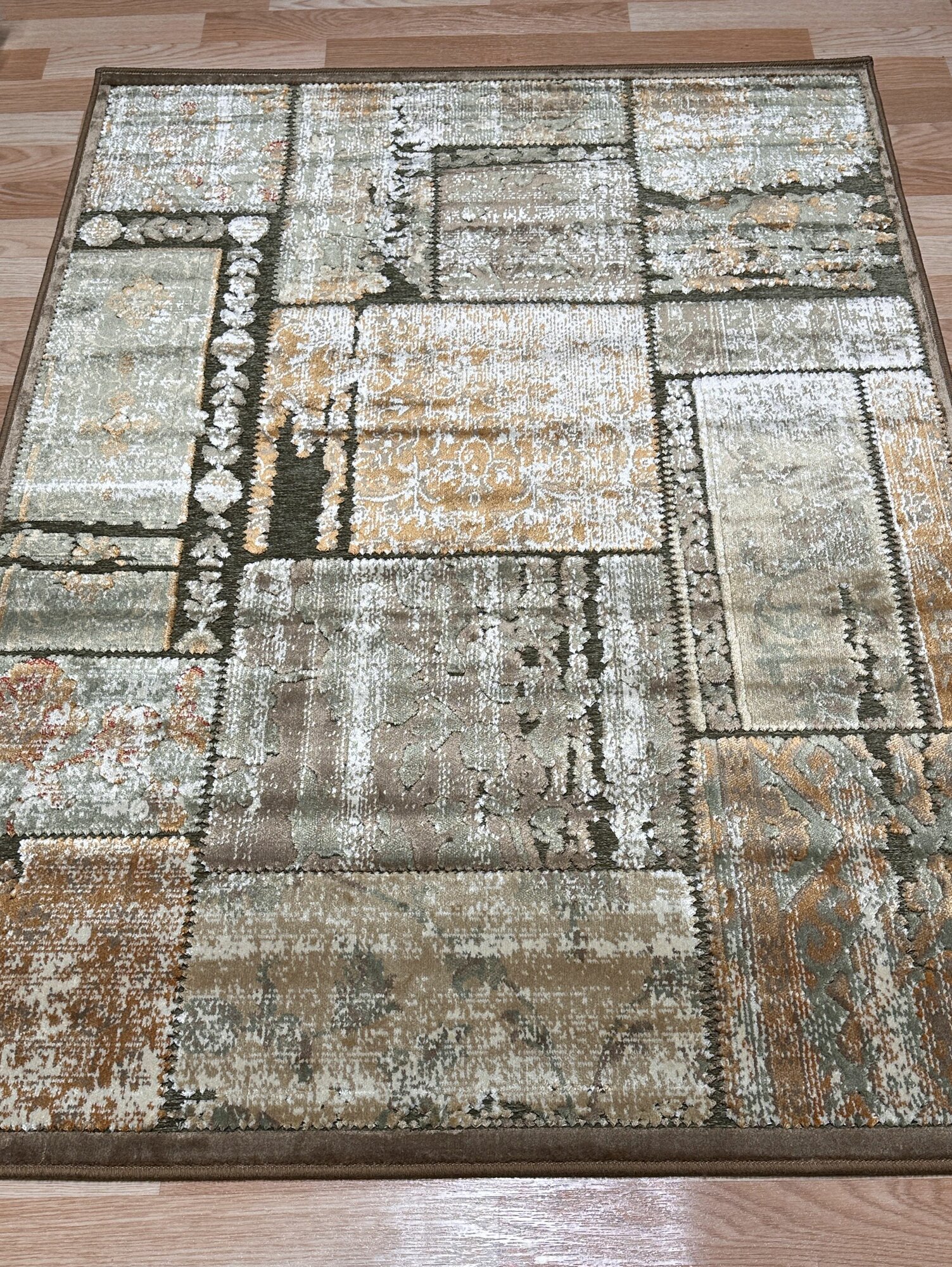 Бельгийский ковёр из вискозы Genova 0.65 x 1.1 м. прикроватный с рельефом шоколадный