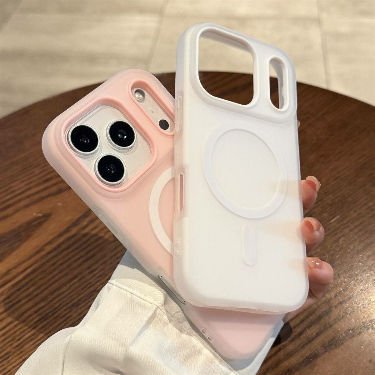 Чехол-аккумлятор 17 PRO MAX, прозрачный, силиконовый, MagSafe — фото 1