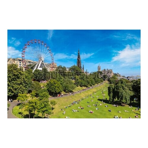 фото Постер на холсте панорама летнего эдинбурга с видом на зелёный парк и колесо обозрения (шотландия) 90см. x 60см. твой постер