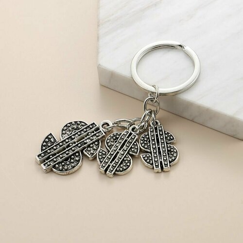 фото Брелок гладкая фактура, серебряный купи бабушке коврик