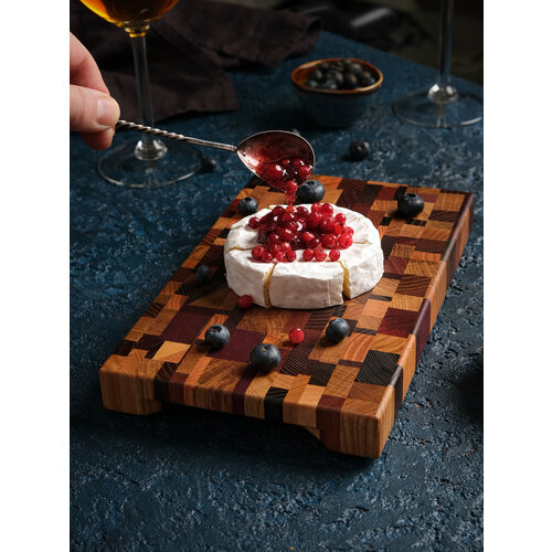 Кухонная торцевая разделочная доска SBwooD из ценных пород дерева 25х15х2.5 см SB-X2515