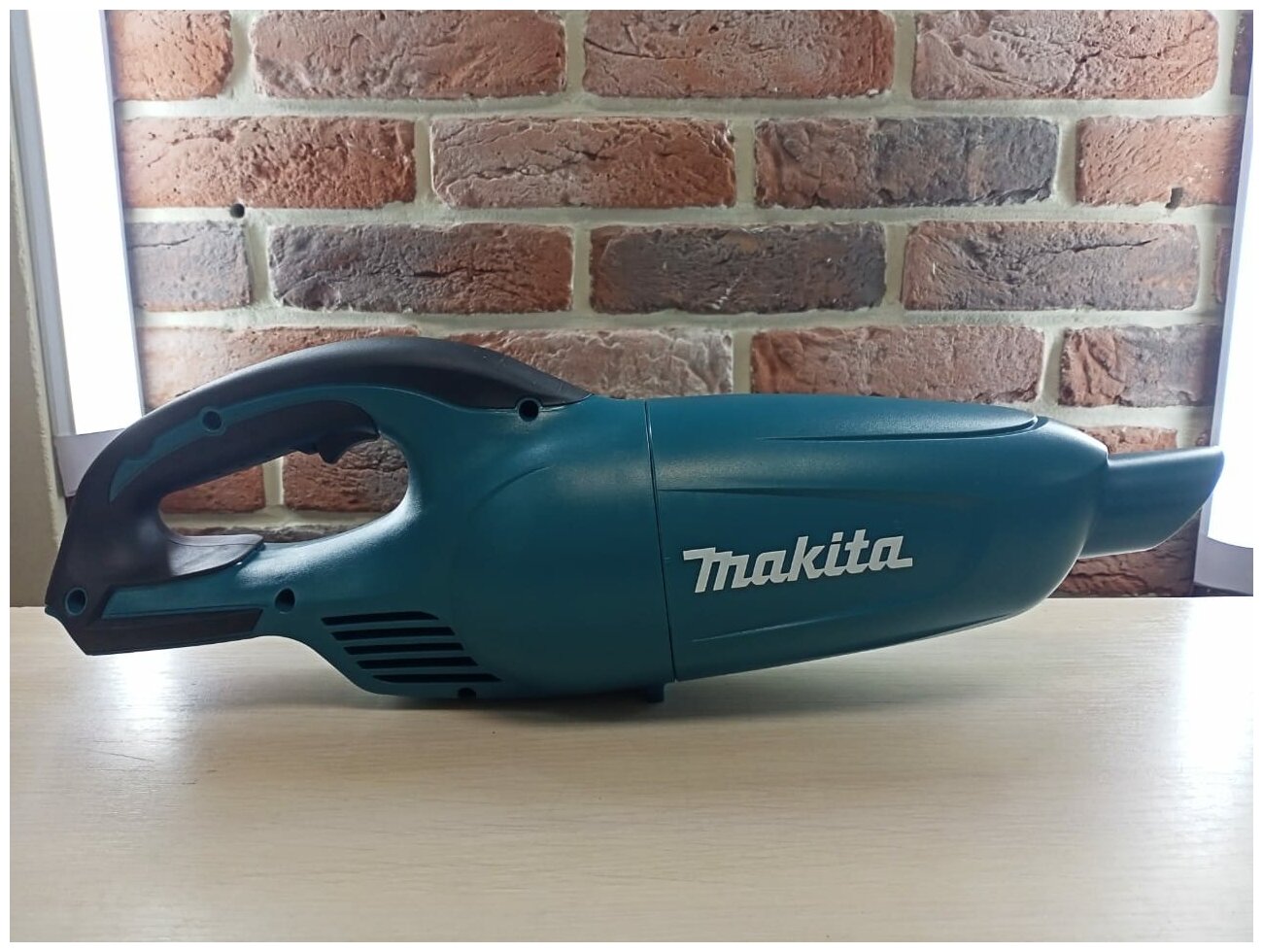 Пылесос аккумуляторный MAKITA DCL180Z 18 В - фото №8