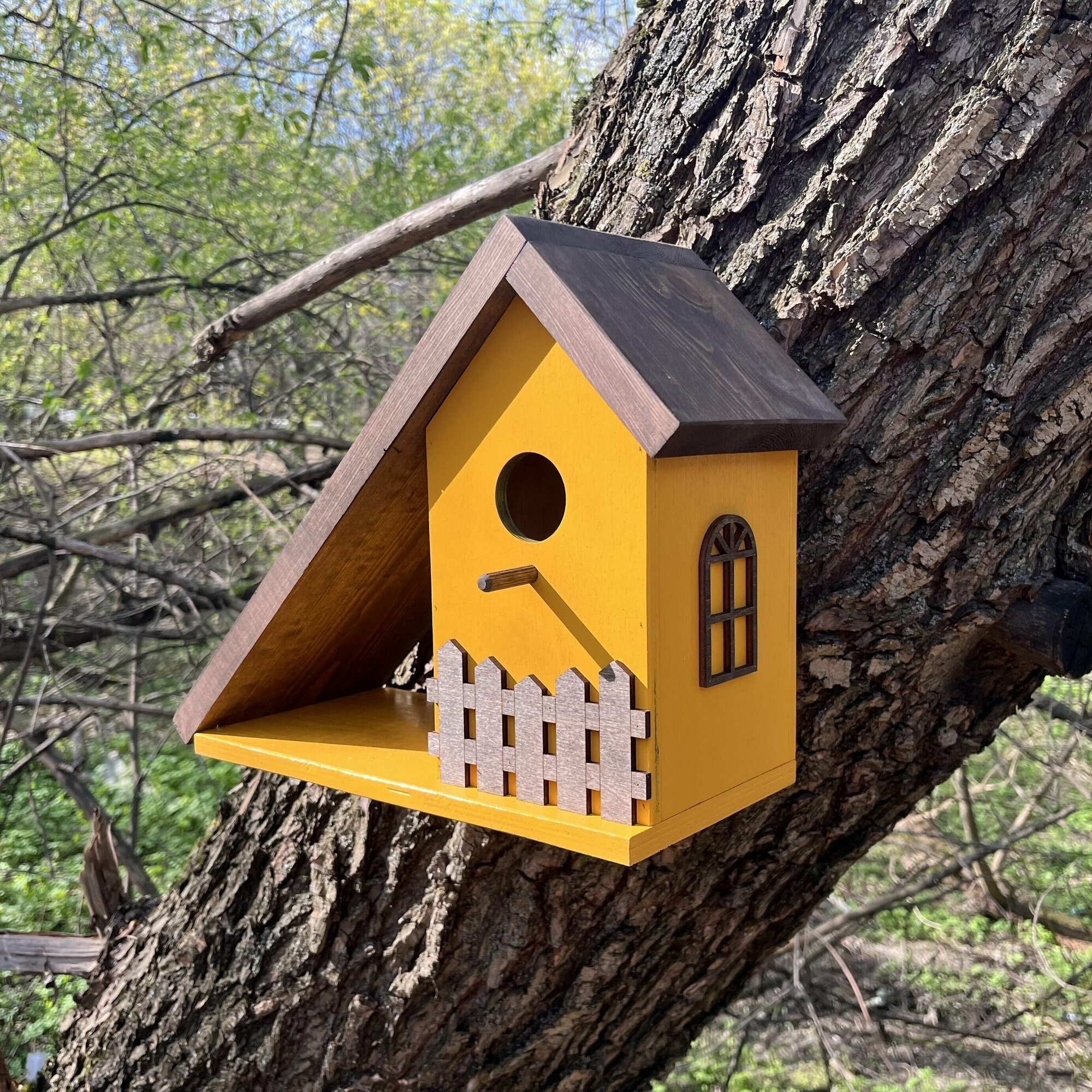 Деревянный скворечник для птиц PinePeak / Кормушка для птиц подвесная для дачи и сада, 270х340х150мм