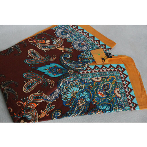 фото Платок ,90х90 см, коричневый нет бренда