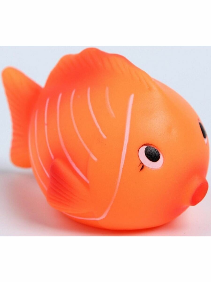 Резиновая игрушка для игры в ванной Чудо-рыбка, цвет
