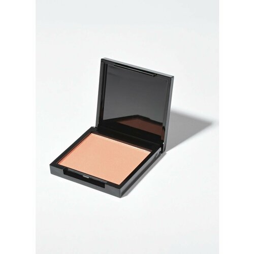 BEAUTYDRUGS BD 132 16 SWEET BLUSH Румяна оттенок BISCOTTO Румяна для лица от BEAUTYDRUGS - это идеальное средство для создания безупречного макияжа! Эти румяна специально разработаны для лица, чтобы вы могли сделать контуринг и скульптурирование своего лица как профессиональный скульптер. Сухая текстура румян позволяет точно нанести продукт на кожу, обеспечивая универсальное и натуральное подчеркивание скул и сияющий матовый финиш. Эти румяна идеально подходят как для декоративного макияжа, так и для ежедневного использования. Вы оцените их органическую формулу, которая обеспечит нежный и комфортный уход за вашей кожей. Они маскируют недостатки и придают вашему лицу свежий и здоровый вид. Благодаря матовому финишу румян, ваш макияж будет выглядеть естественно и стойко весь день. Попробуйте эти румяна для лица от BEAUTYDRUGS и убедитесь сами, что они станут незаменимой частью вашей косметички!