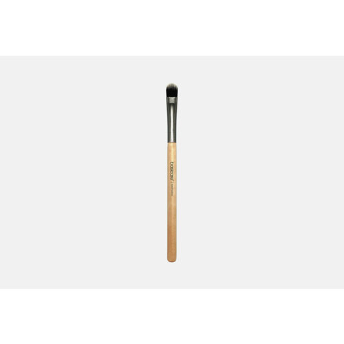 Кисть для теней BASICARE, EYESHADOW BRUSH MEDIUM 1шт