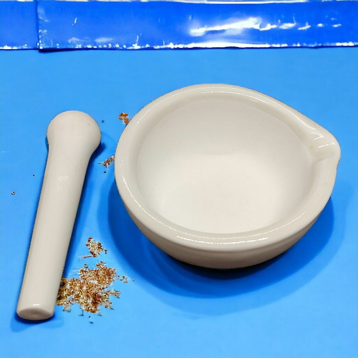 фото Ступка с пестиком для специй фарфоровая Krandashiki 130мм / Измельчитель для кухни