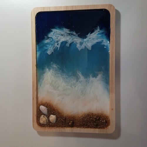 Поднос сервировочный с декоративным покрытием из эпоксидной смолы