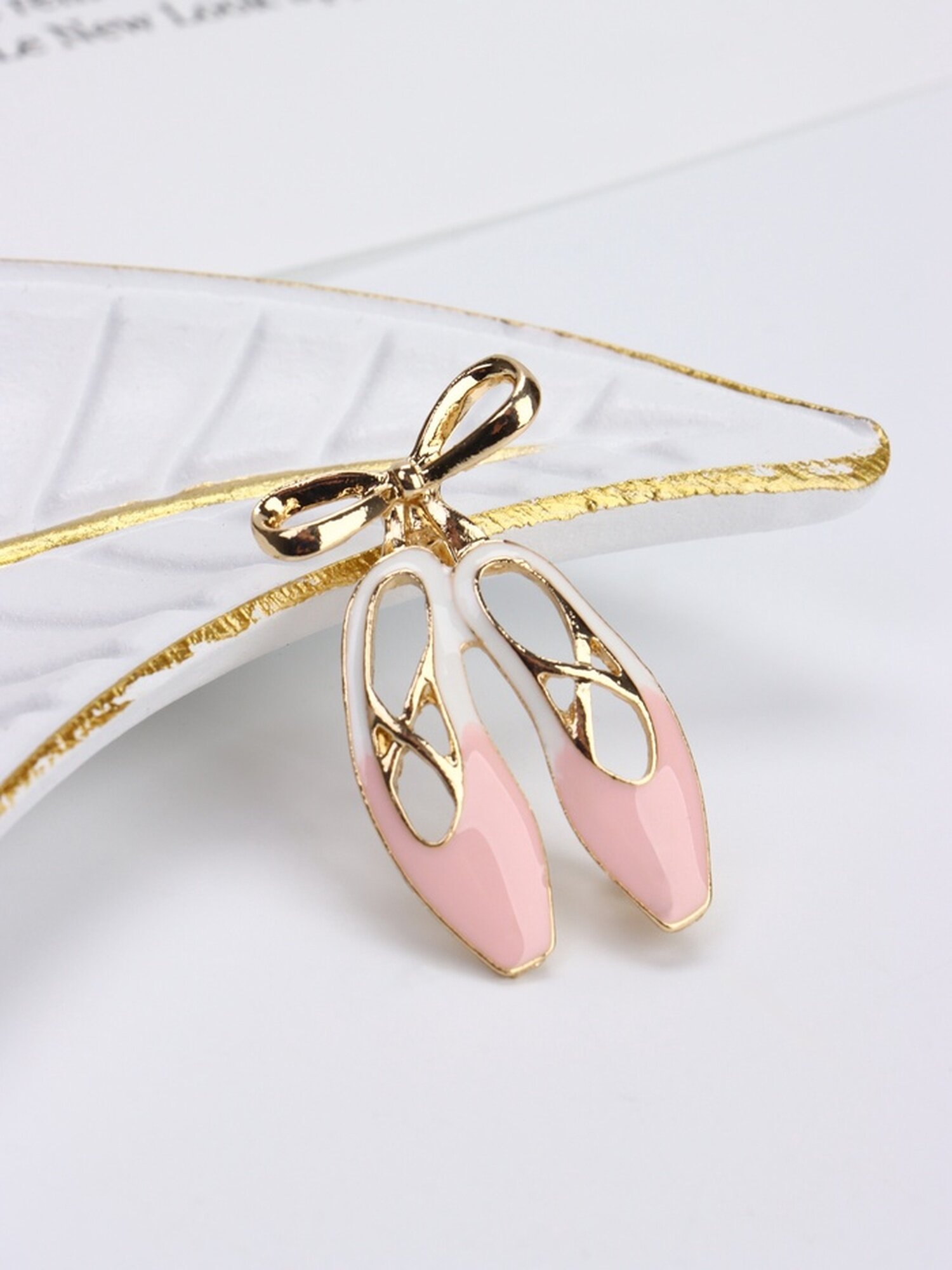 Брошь, эмаль