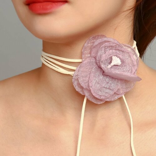 Чокер Танго цветок на шнурке роза миниатюра цвет бело-сиреневый 398₽