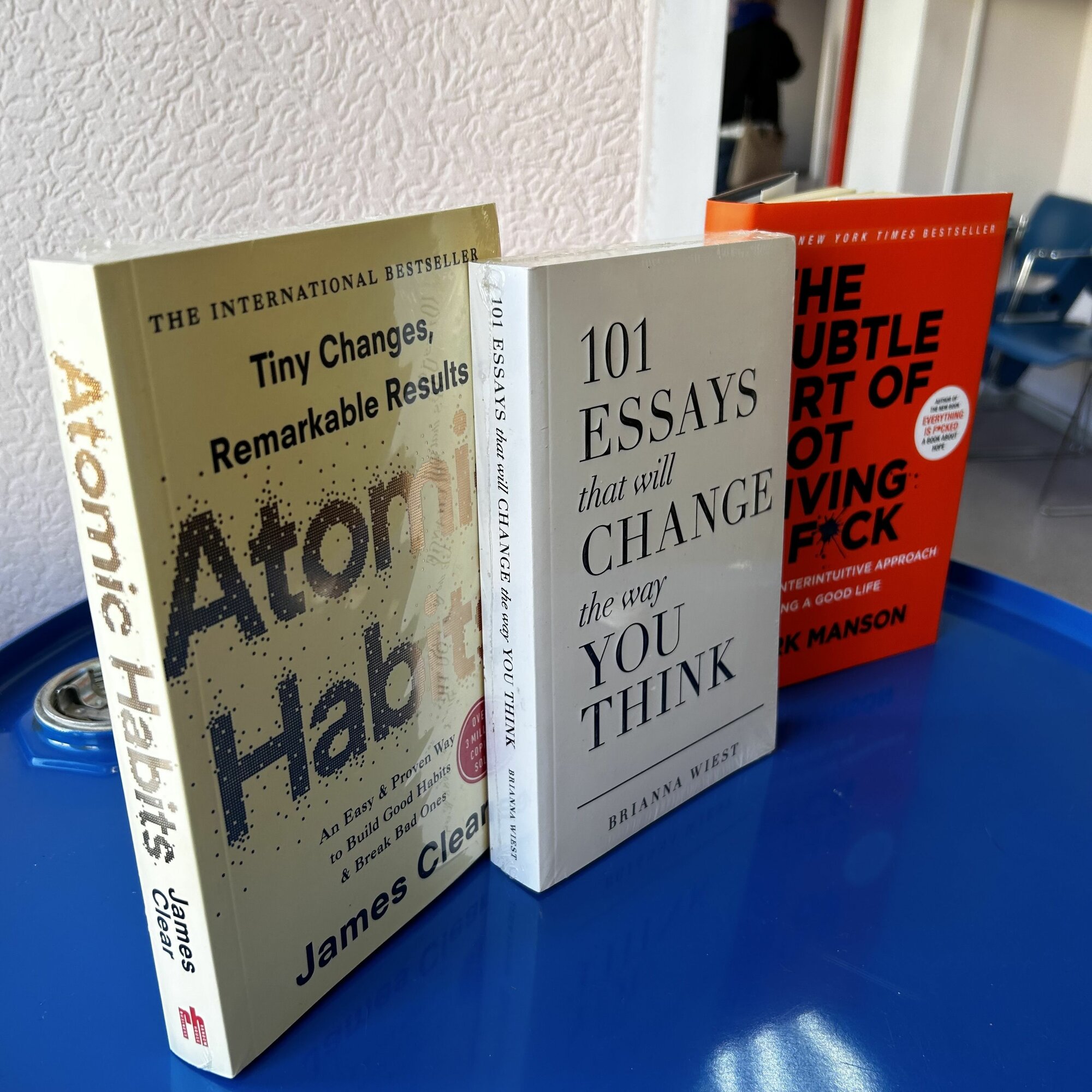 Atomic Habits + 101 ESSAYS that will CHANGE the way YOU THINK + The Subtle Art of not Giving a F**ck (3 books) — фото 1