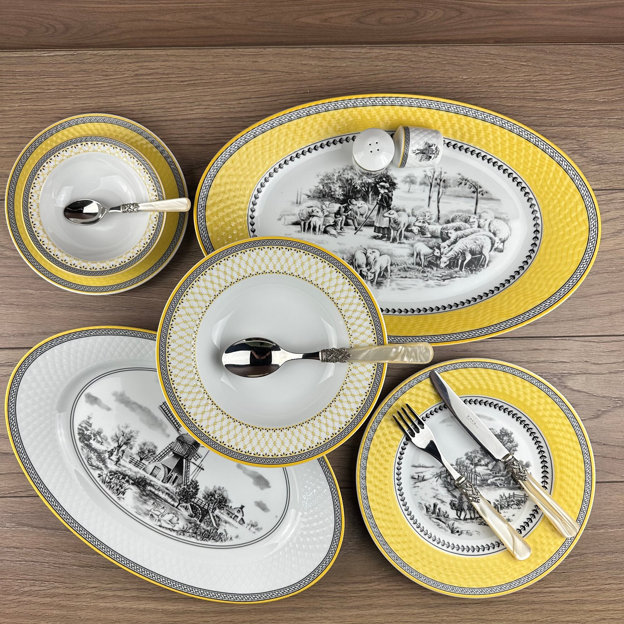 фото Сервиз рифлёный фарфоровый обеденный Кантри Вилладж Даймонд на 6 персон 28 предметов Иран (рельефная поверхность "ромбики")