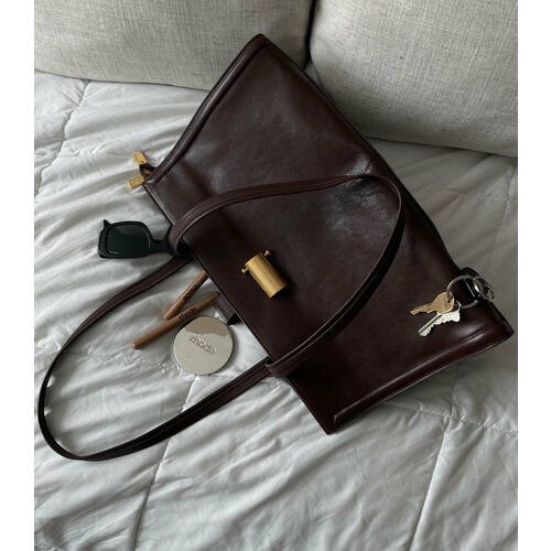 Rhode mirror компактное карманное зеркало из металла в чехле 5624₽