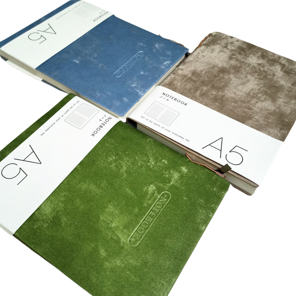 Блокнот Notebook А5, мягкая тканевая обложка, 100 страниц. Let us be parts of your everyday life — фото 1