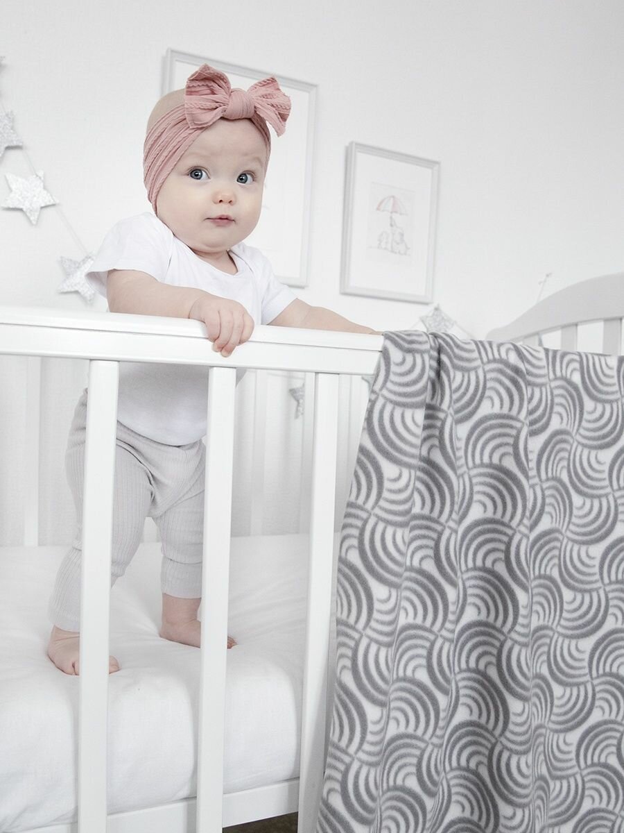 Плед флисовый 100х140 см для новорожденных в кроватку , "Ракушки" серый