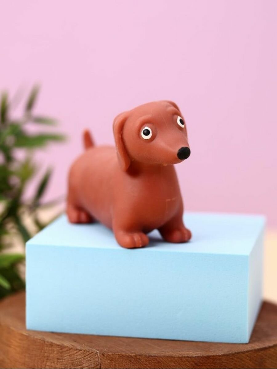 Игрушка антистресс, мялка Stretchy dachshund red
