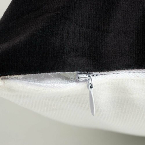 Подушка декоративная Этель Russian 40х40 см велюр черная 1555₽