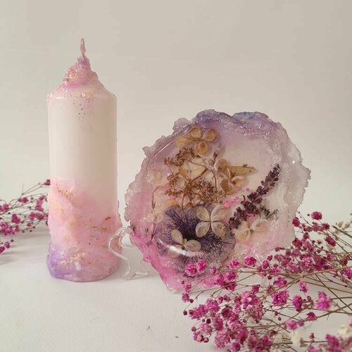 Комплект свеча на подставке Цветы в смоле из пищевого парафина и эпоксидной смолы 1863₽